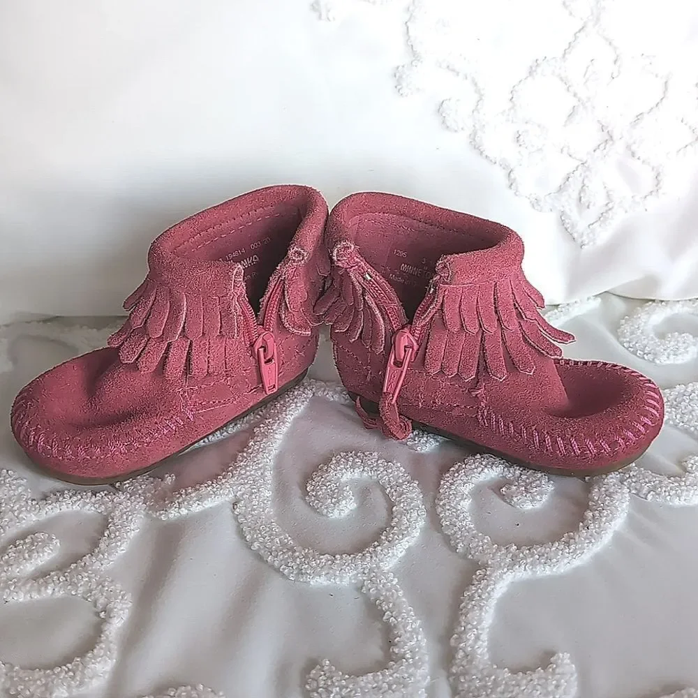 MINNETONKA 🩷Pink SUEDE Toddler Moccasins Size 3
